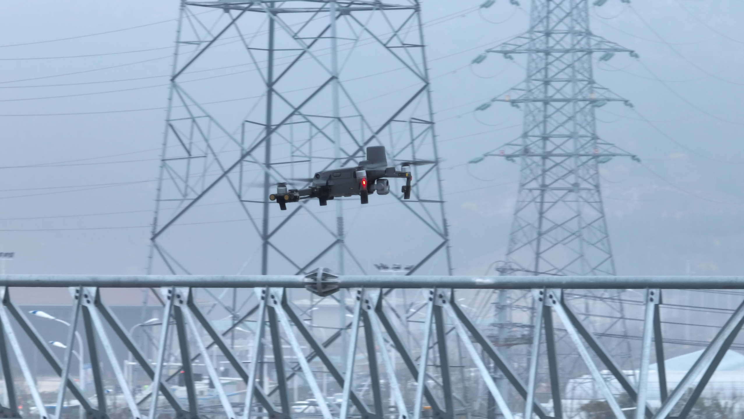 无人机在电力巡检的应用：引领国家电网行业未来